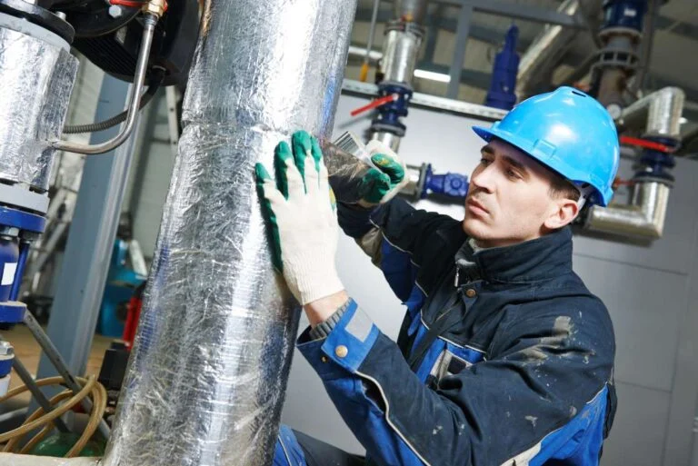 Je cv- of warmwaterleidingen laten isoleren? Vind een installatiebedrijf of isolatiespecialist via GekeurdeVakman.