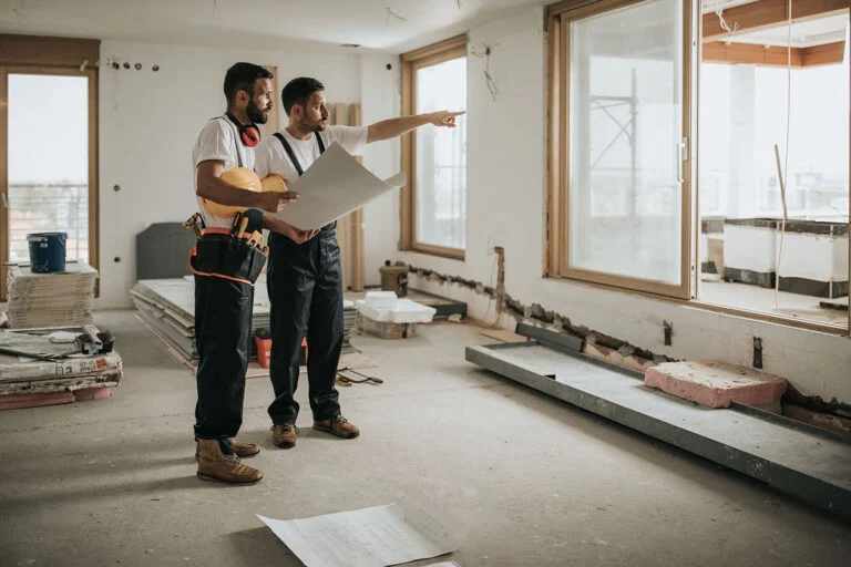 Een renovatiespecialist vinden voor de verbouwing van je huis? Plaats je klus gratis op GekeurdeVakman en kies zelf.